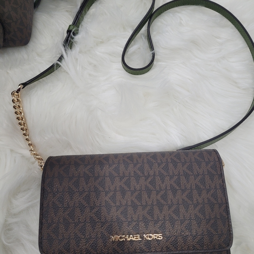 🤎🔹️Michael Kors🔹 Erin Small Backpack , wallet and crossbody- Evergreen Brown - Picture 6 of 13